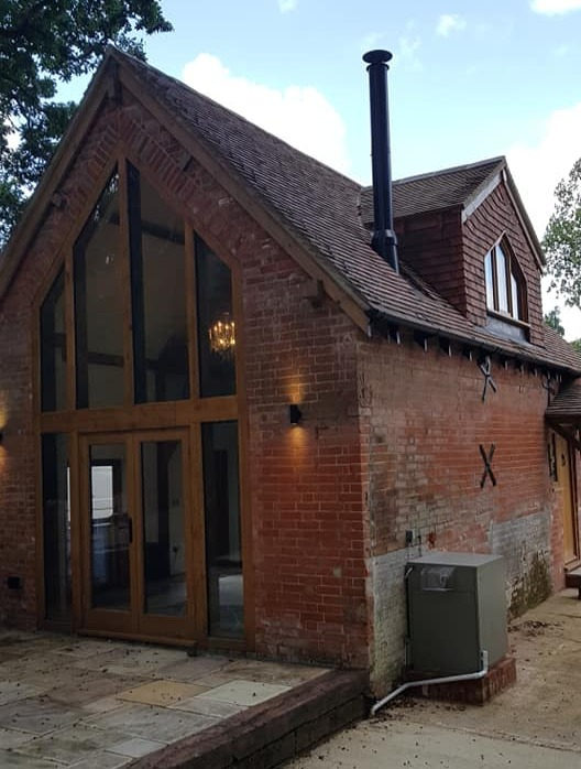 Barn conversion in Ampfield with a Grant Combi oil boiler supplying hot water and underfloor heating